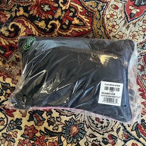 Jonathan Adler Bestie Worstie Needlepoint Pillow NEW - Picture 2 of 3